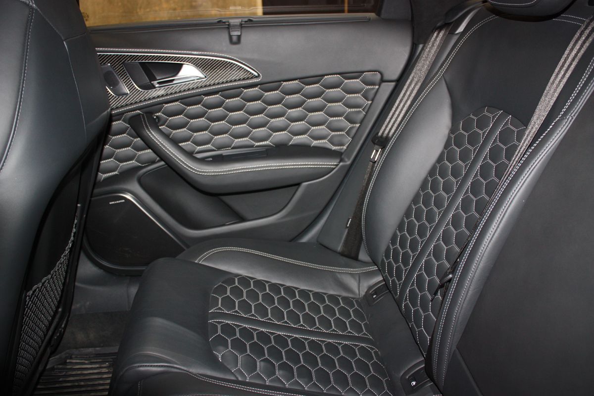 Перетяжка кожей Ауди RS6