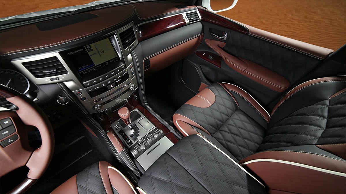 Перетяжка натуральной кожей Lexus LX570