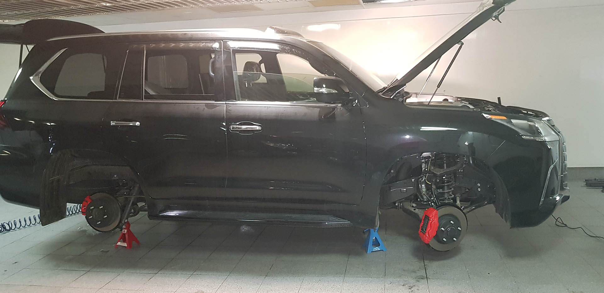 Покраска суппортов Лексус LX570